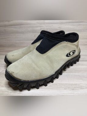 Men’s Salomon Contagrip Vintage 2000s Size 9